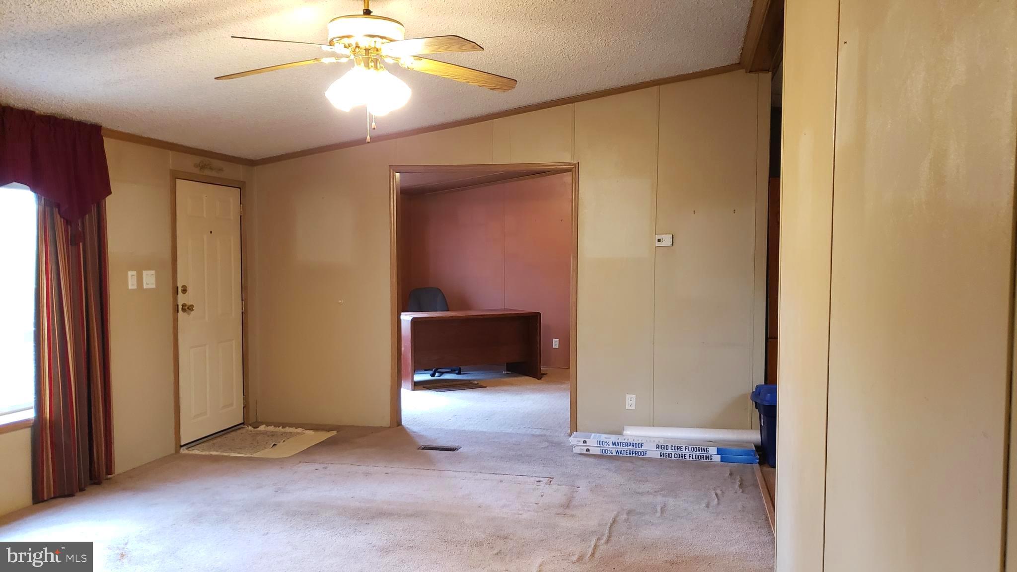 323 Mountain Road Boyertown, PA 19512 - Photo 5 of 15 Living Room
