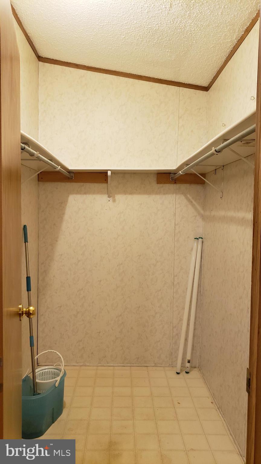 323 Mountain Road Boyertown, PA 19512 - Photo 10 of 15 Master walk in closet