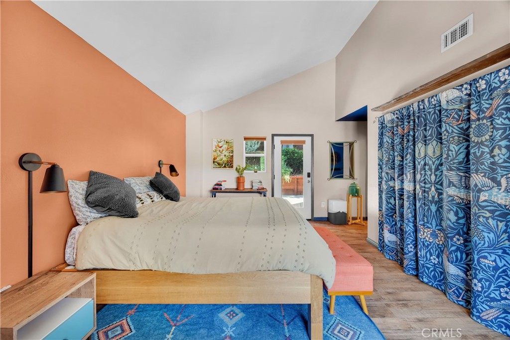 5341 Monterey Road Los Angeles, CA 90042 - Photo 14 of 40 primary suite