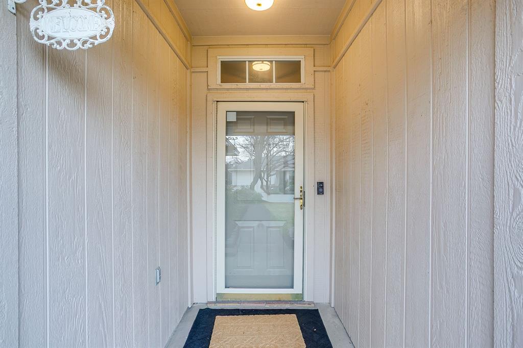 5712 Springtide Drive Fort Worth, TX 76135 - Photo 2 of 25