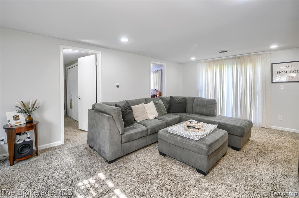 4462 Dye Road Swartz Creek, MI 48473 - Photo 10 of 27