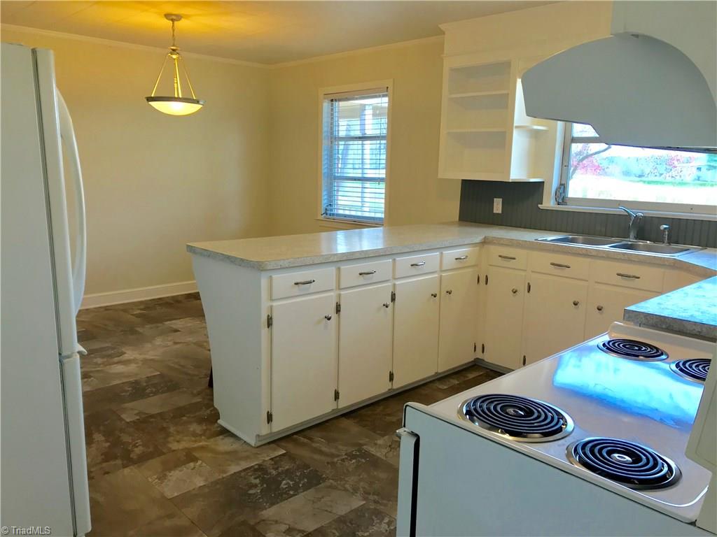 1485 Miller Road Walnut Cove, NC 27052 - Photo 8 of 20