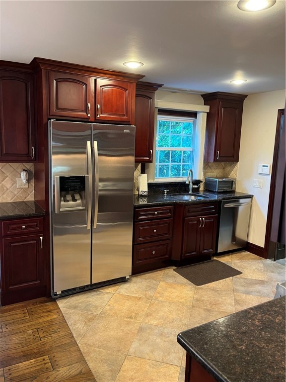 697 Woodward Road North Providence, RI 02904 - Photo 13 of 23
