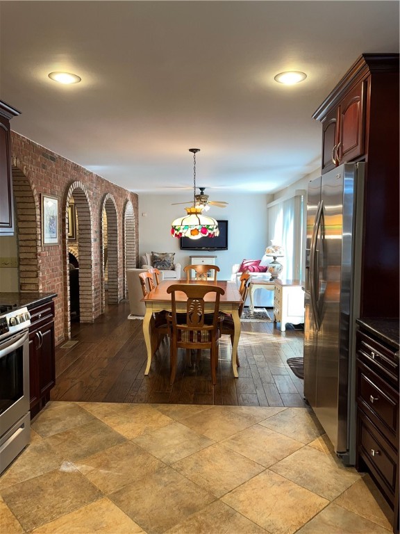 697 Woodward Road North Providence, RI 02904 - Photo 14 of 23