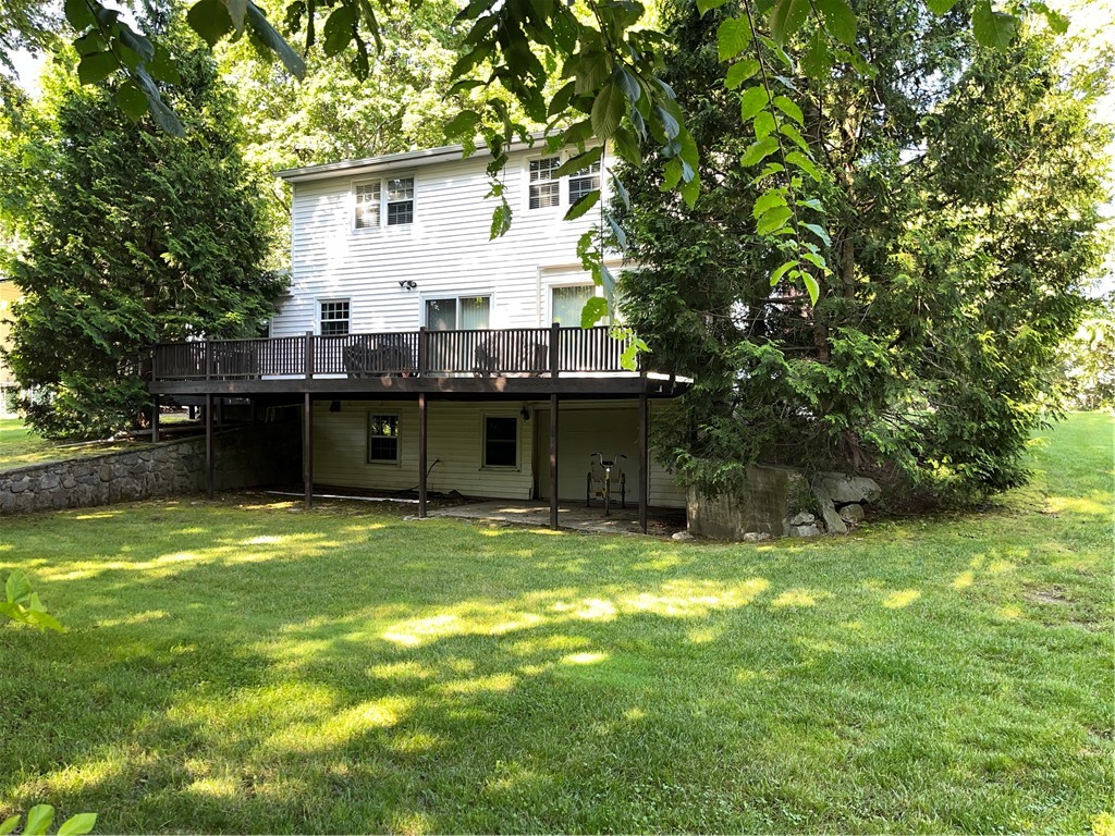 697 Woodward Road North Providence, RI 02904 - Photo 4 of 23