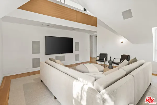 $45,000 | 165 Mabery Road, Santa Monica, CA 90402