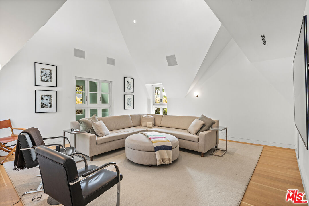 165 Mabery Road Santa Monica, CA 90402 - Photo 17 of 36