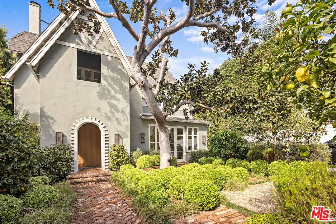 165 Mabery Road Santa Monica, CA 90402 - Photo 2 of 36