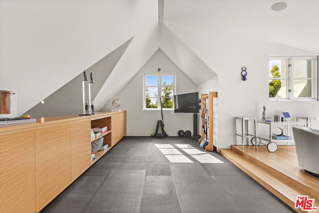 165 Mabery Road Santa Monica, CA 90402 - Photo 23 of 36