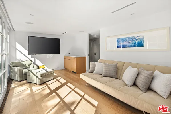 $45,000 | 165 Mabery Road, Santa Monica, CA 90402