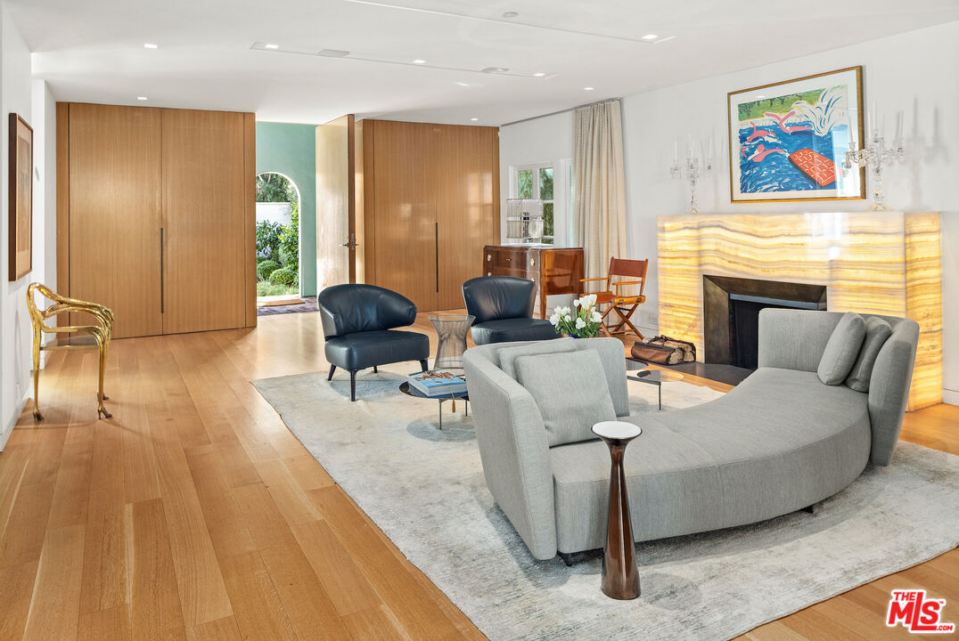 165 Mabery Road Santa Monica, CA 90402 - Photo 6 of 36