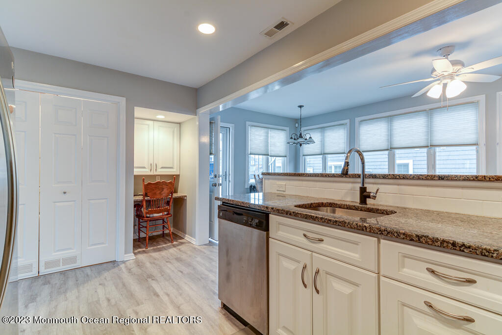 135 Silver Beach Road Lavallette, NJ 08735 - Photo 14 of 33 Mur20