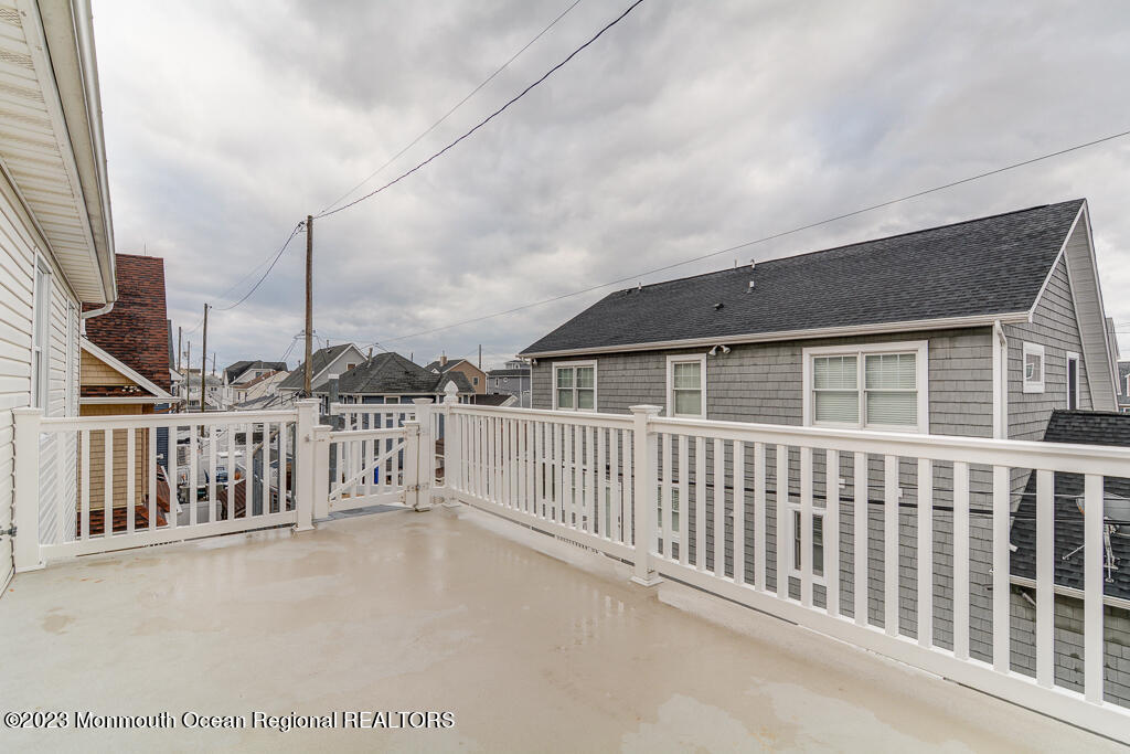 135 Silver Beach Road Lavallette, NJ 08735 - Photo 5 of 33 Murphy9
