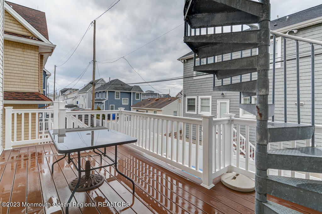 135 Silver Beach Road Lavallette, NJ 08735 - Photo 8 of 33 Murphy8