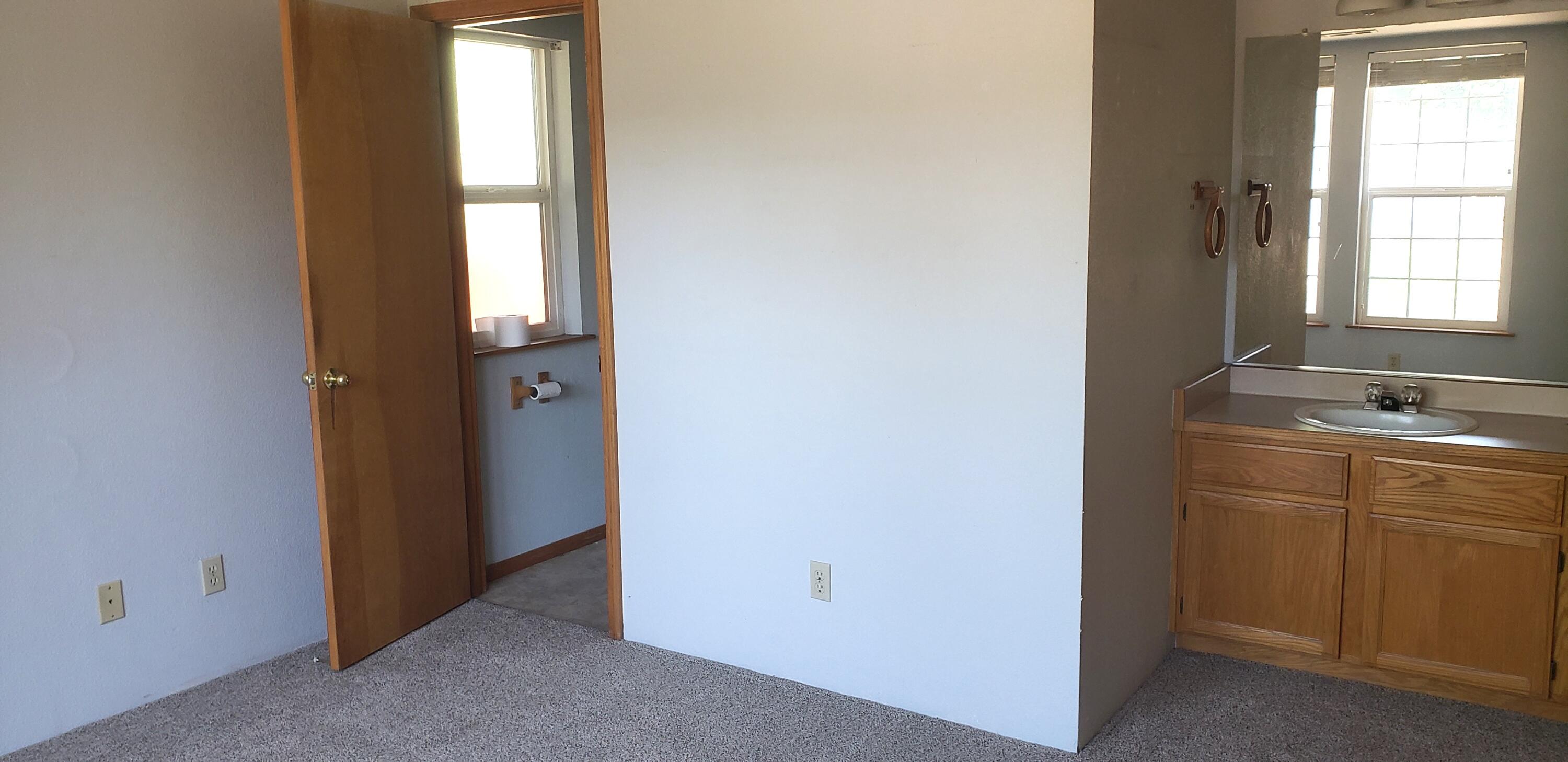 617 Southwest Larch Road Grants Pass, OR 97526 - Photo 14 of 24 20250502_124459