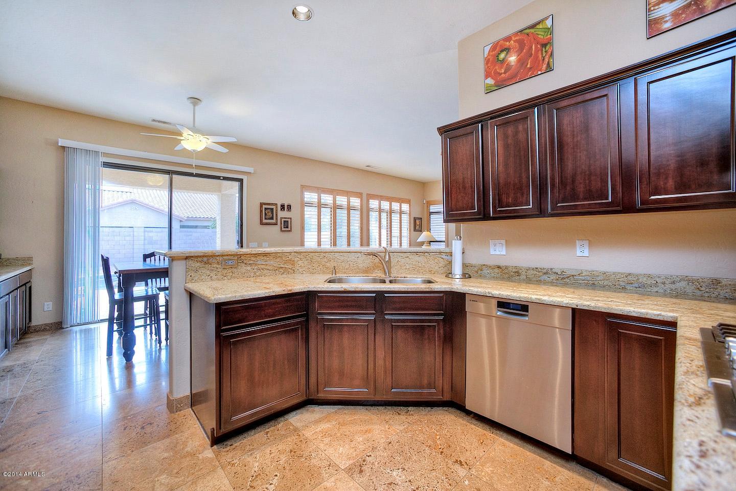 4415 East Jaeger Road Phoenix, AZ 85050 - Photo 4 of 24 Kitchen