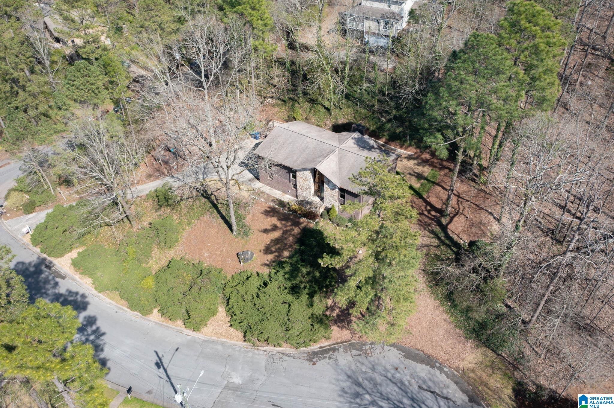 1409 Old Boston Road Alabaster, AL 35007 - Photo 2 of 31