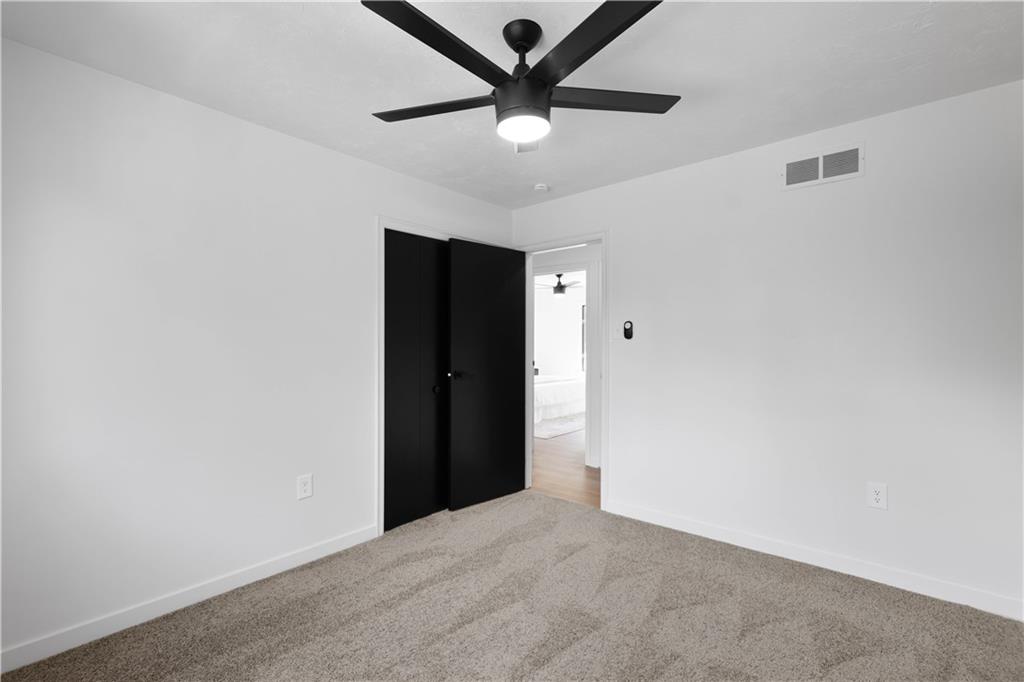 1546 West Ingomar Road Pittsburgh, PA 15237 - Photo 27 of 49 wooden floor in an empty room