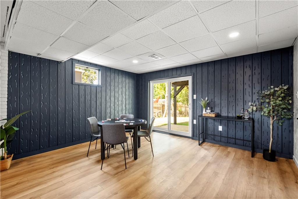 1546 West Ingomar Road Pittsburgh, PA 15237 - Photo 35 of 49 a workspace with furniture and window