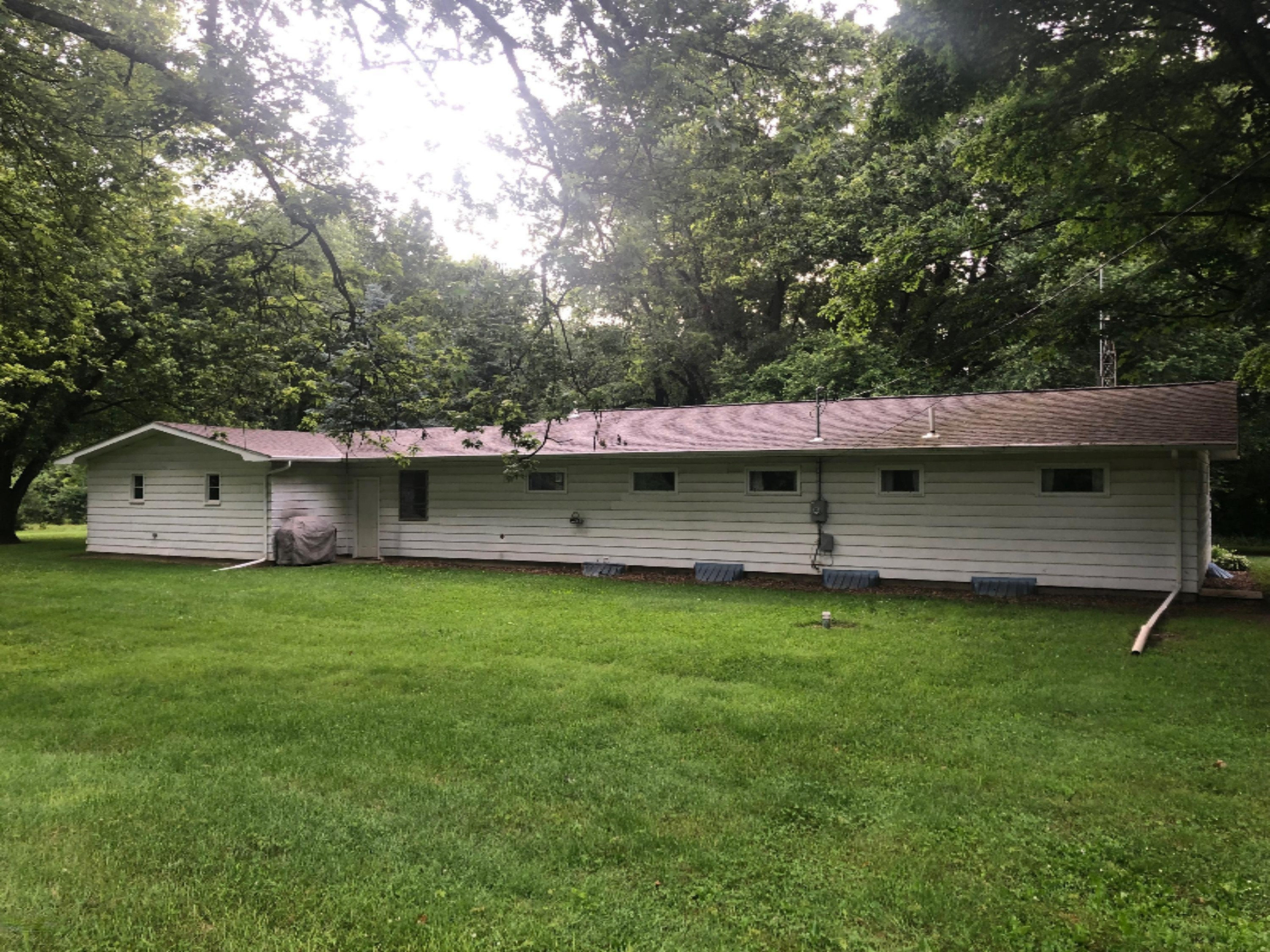 87778 60th Street Decatur, MI 49045 - Photo 3 of 30 k
