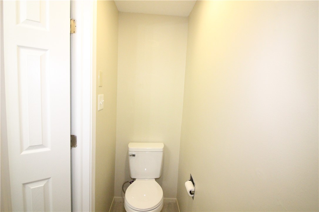 6655 North Centenary Road Williamson, NY 14589 - Photo 16 of 23 Main bedroom bathroom