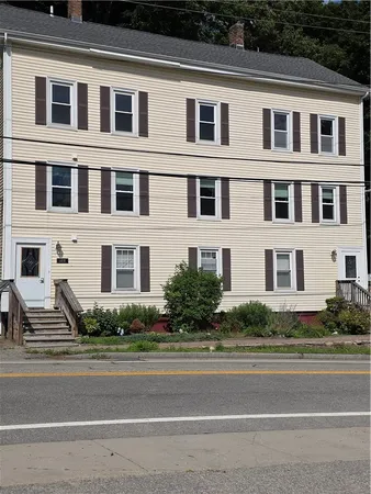 $1,600 | 1431 Smithfield Avenue, Unit 2F, Lincoln, RI 02865