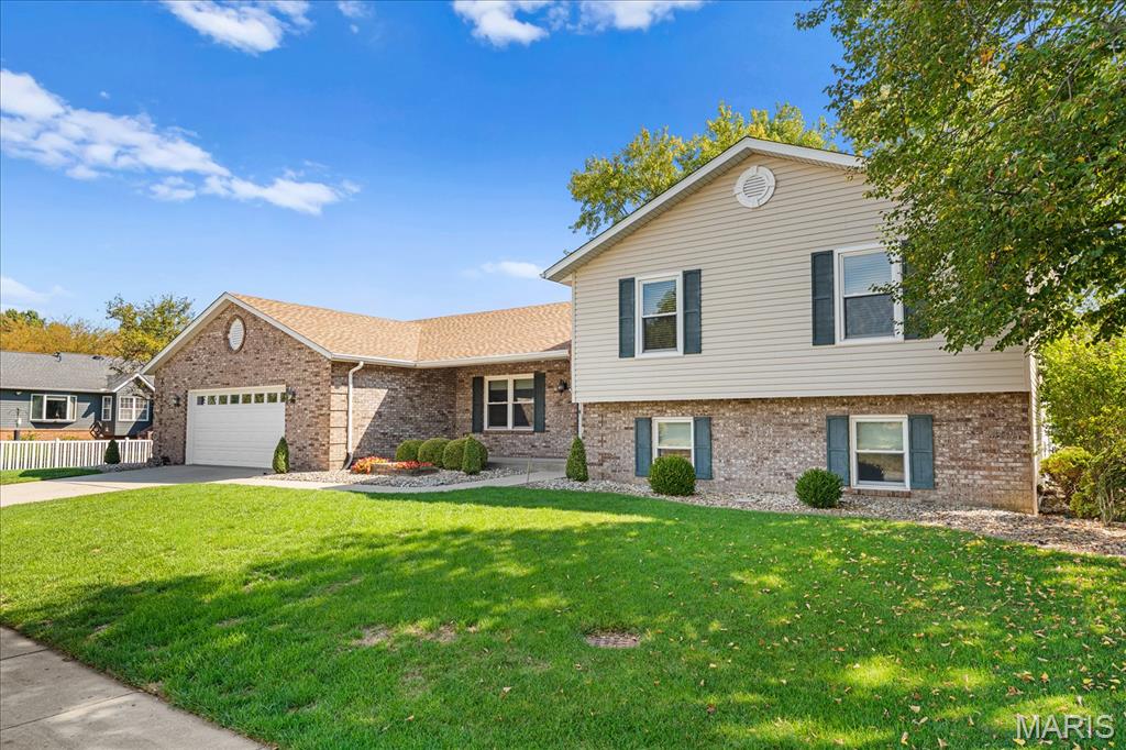 808 Shadow Ridge Crossing O'Fallon, IL 62269 - Photo 3 of 58