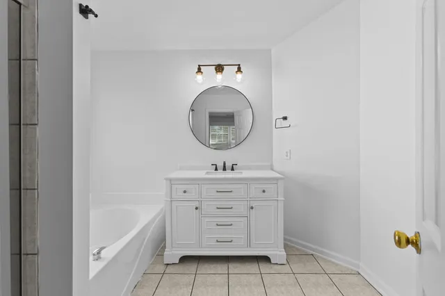 $340,000 | 800 North Aylesbury Road, Goose Creek, SC 29445