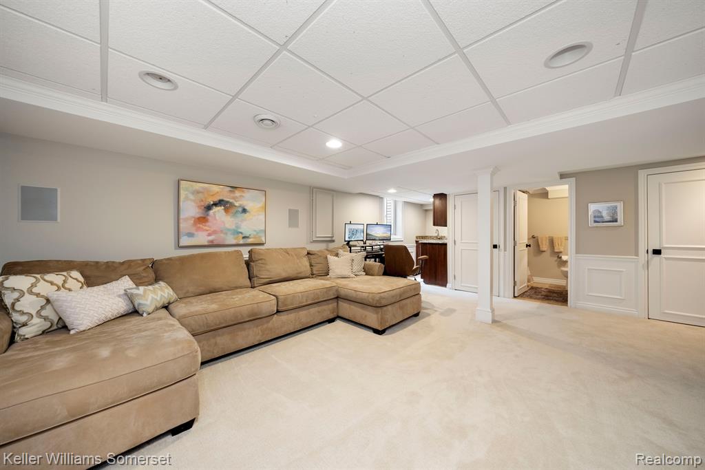 839 Cook Road Grosse Pointe Woods, MI 48236 - Photo 27 of 38