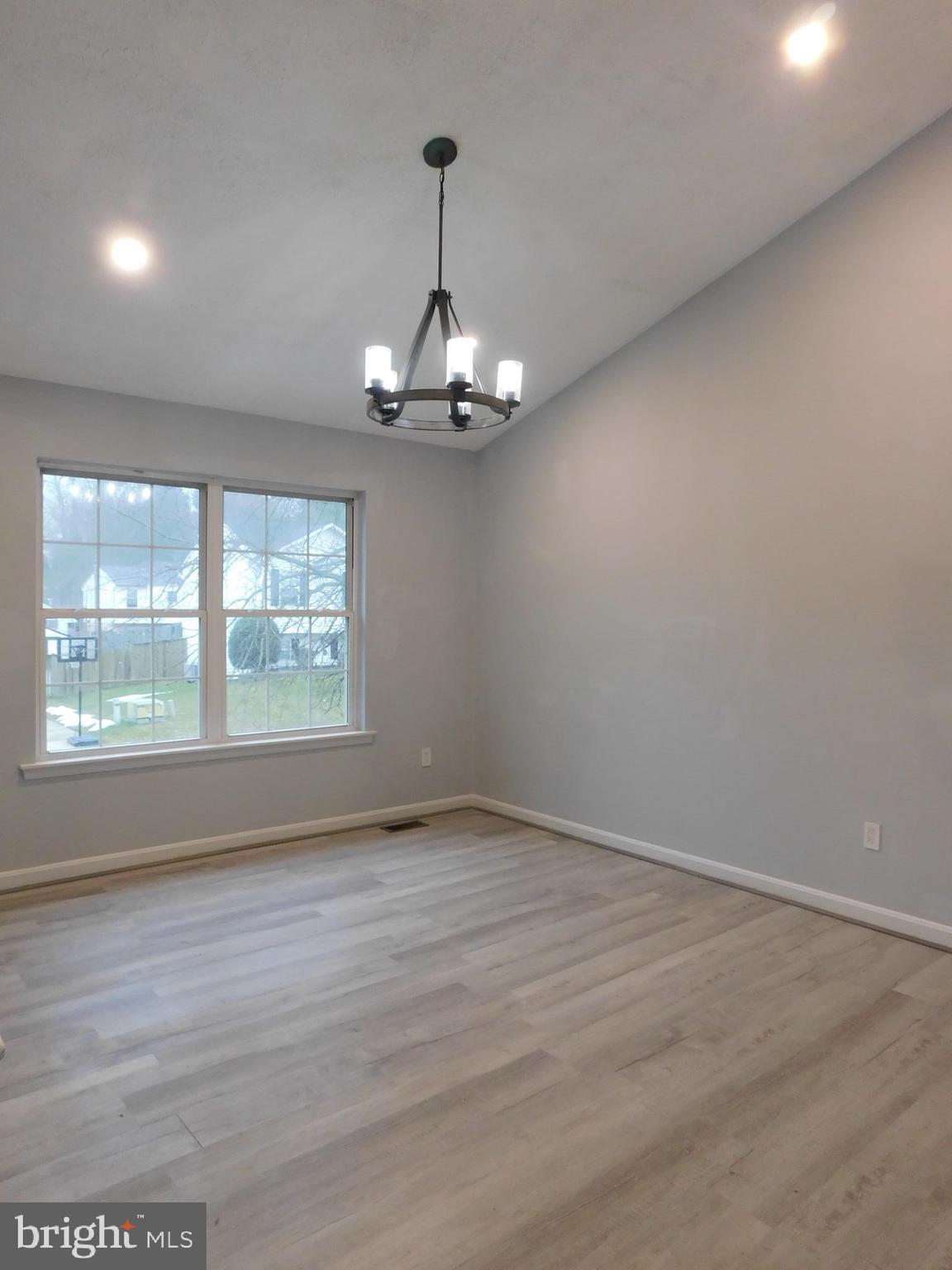 6572 12th Street Chesapeake Beach, MD 20732 - Photo 2 of 15 Living Room