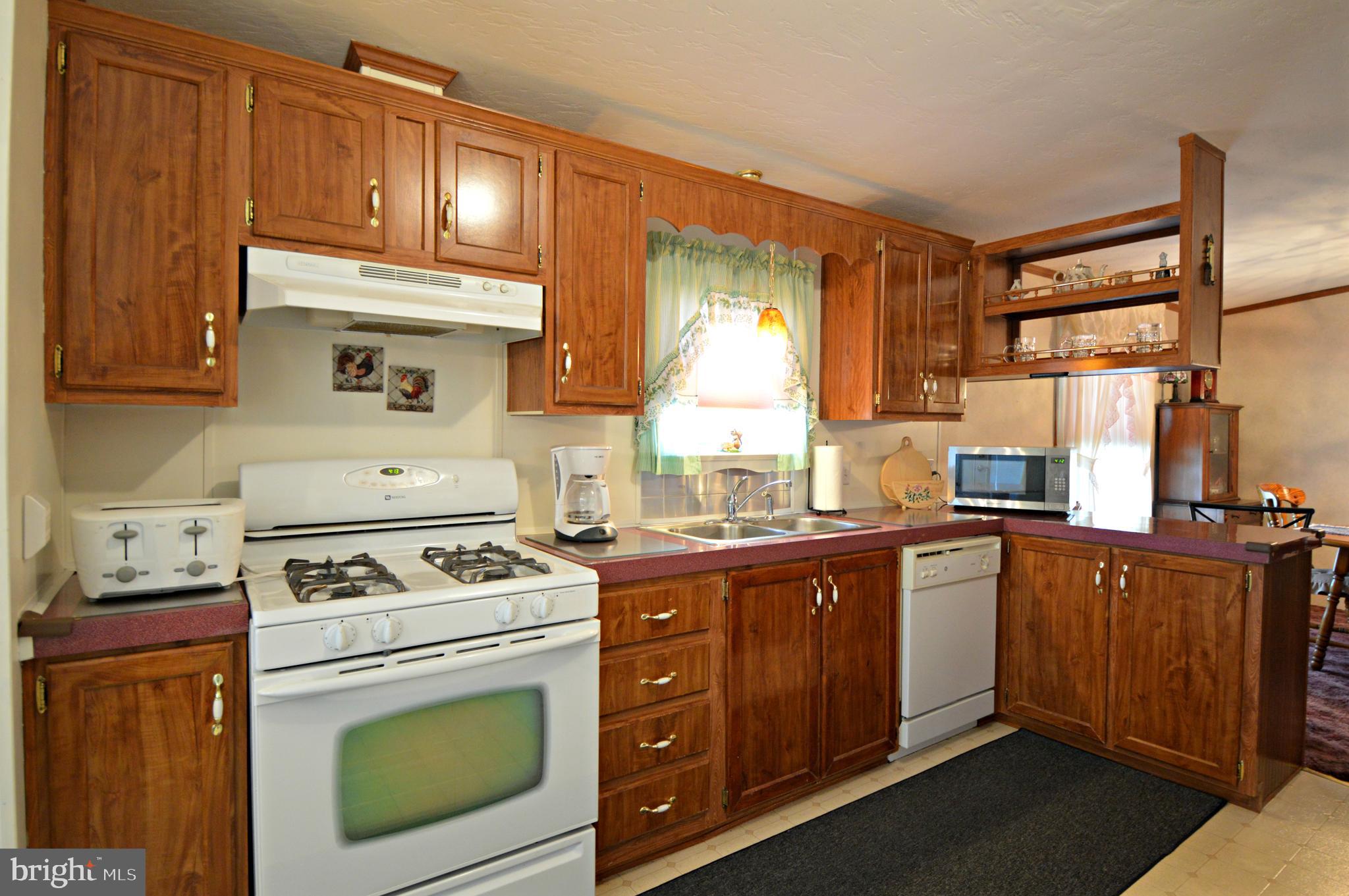 117 Pheasant Ridge Circle Lancaster, PA 17603 - Photo 11 of 37 Gallery Image 11