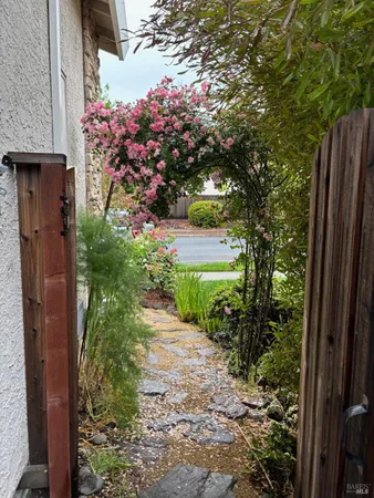 $1,110,000 | 8539 Zinfandel Drive, Windsor, CA 95492