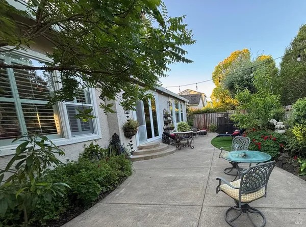 $1,110,000 | 8539 Zinfandel Drive, Windsor, CA 95492