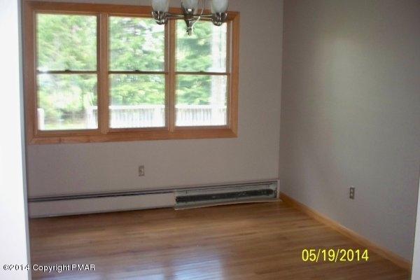 6461 Laurel Road Pocono Summit, PA 18346 - Photo 3 of 7 Dining room
