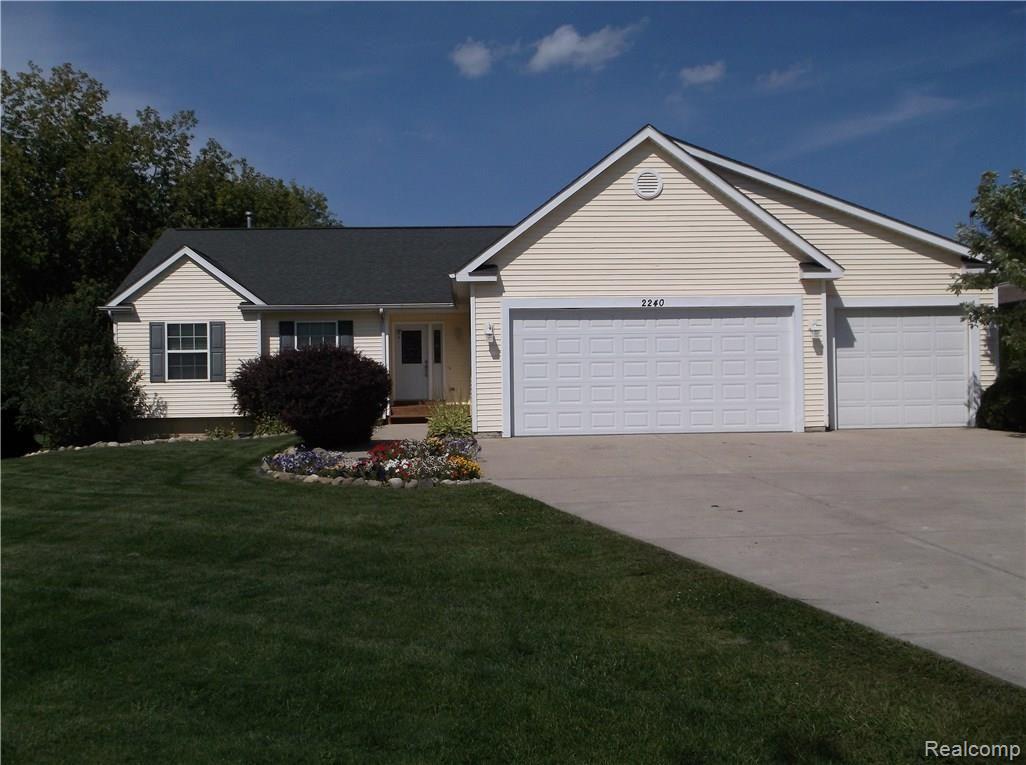 2240 West Thompson Road Fenton, MI 48430 - Photo 1 of 7 Great Ranch Built in 2003, Lake Fenton Schools