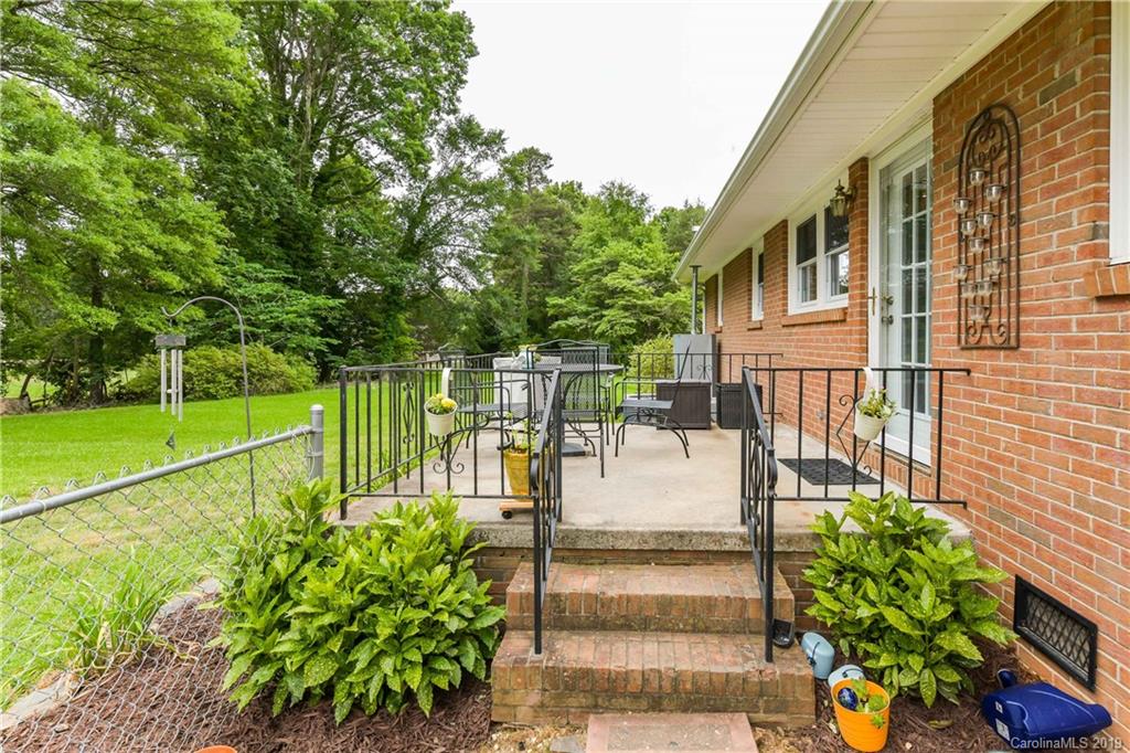 222 Huffstetler Road Gastonia, NC 28056 - Photo 6 of 33 Gallery Image 6