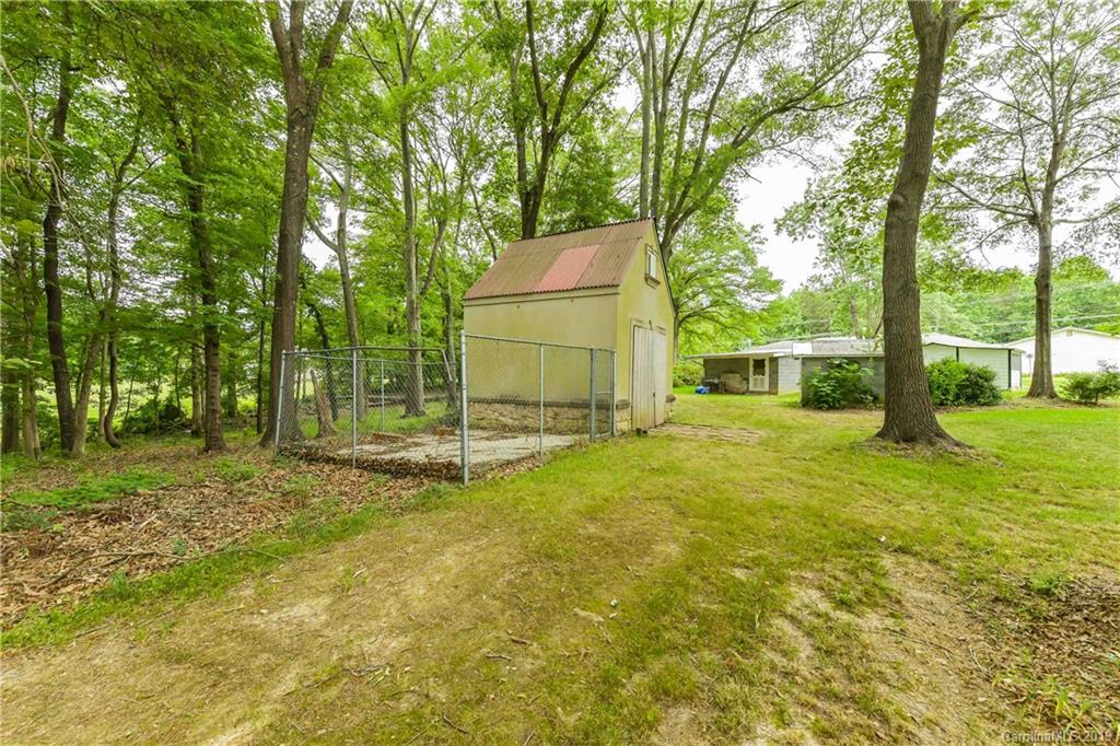222 Huffstetler Road Gastonia, NC 28056 - Photo 9 of 33 Gallery Image 9