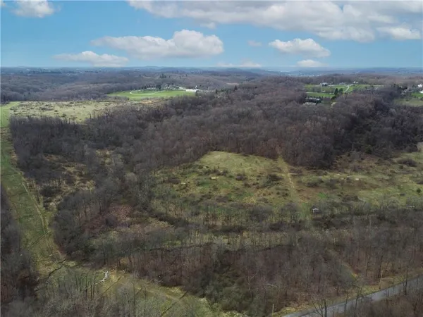 $250,000 | 5651 North Montour Road, Gibsonia, PA 15044