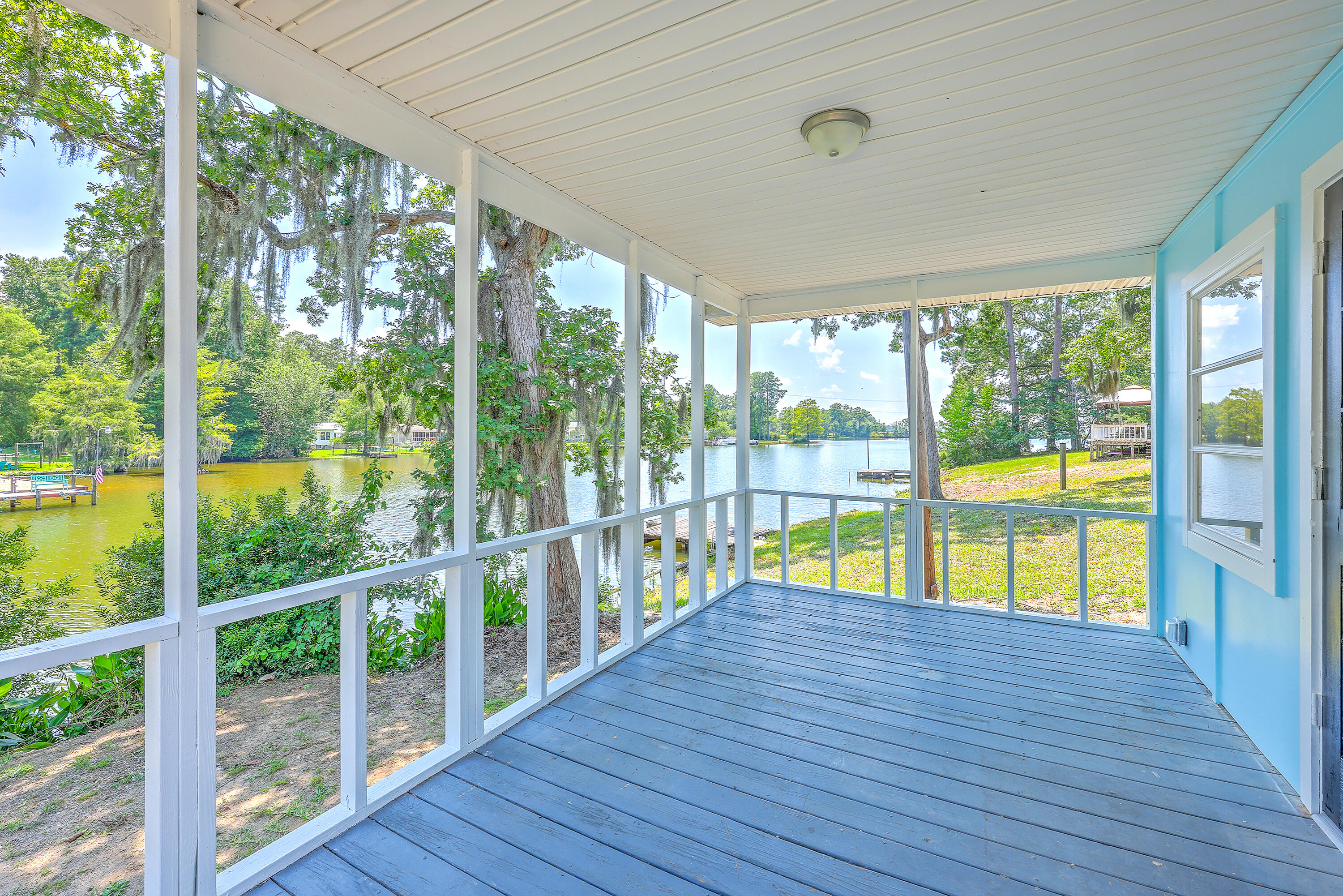 1303 Delano Street Manning, SC 29102 - Photo 1 of 51 ZYN_0594_595_596_597_598_599_600