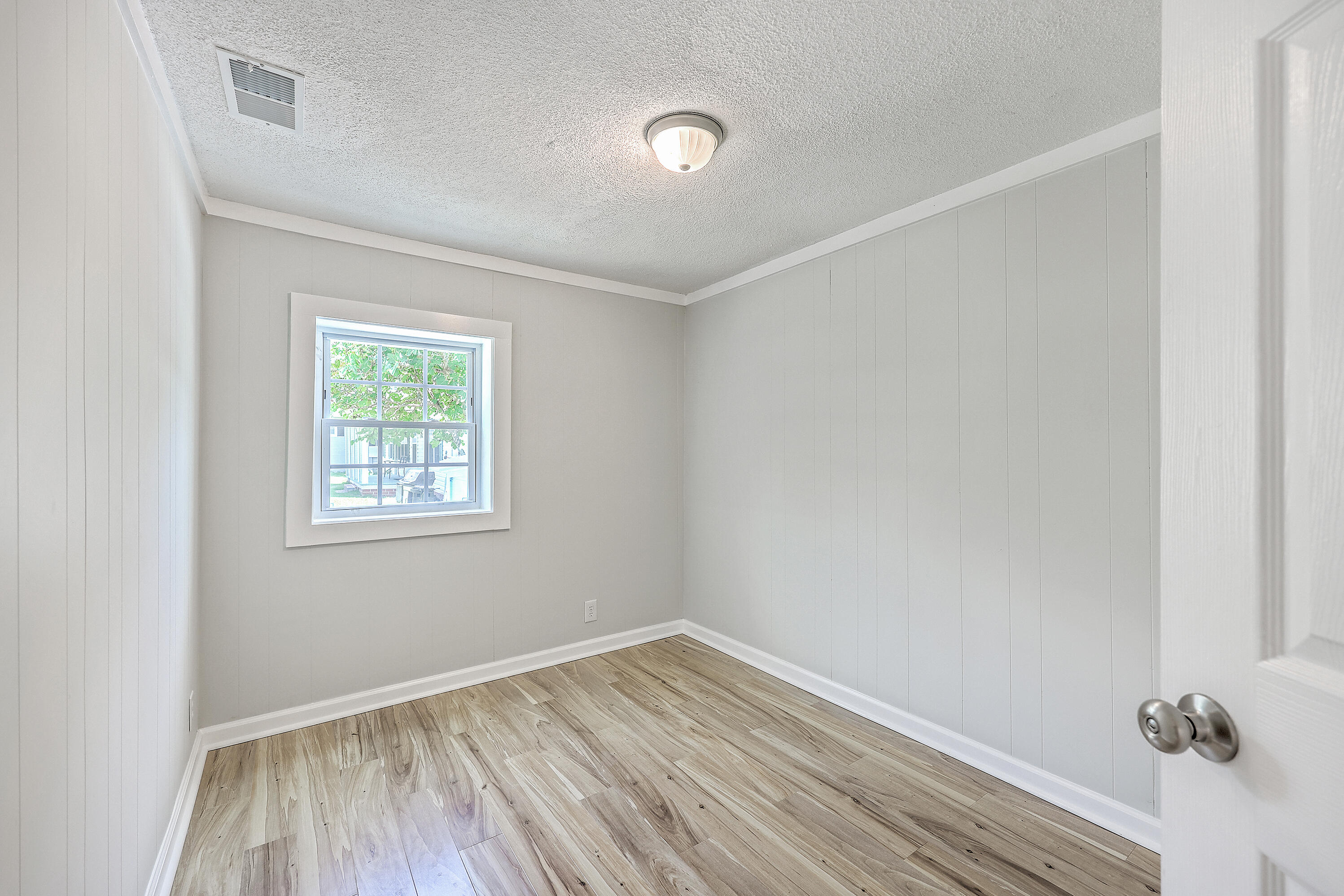 1303 Delano Street Manning, SC 29102 - Photo 12 of 51 ZYN_0328_29_30_31_32_33_34