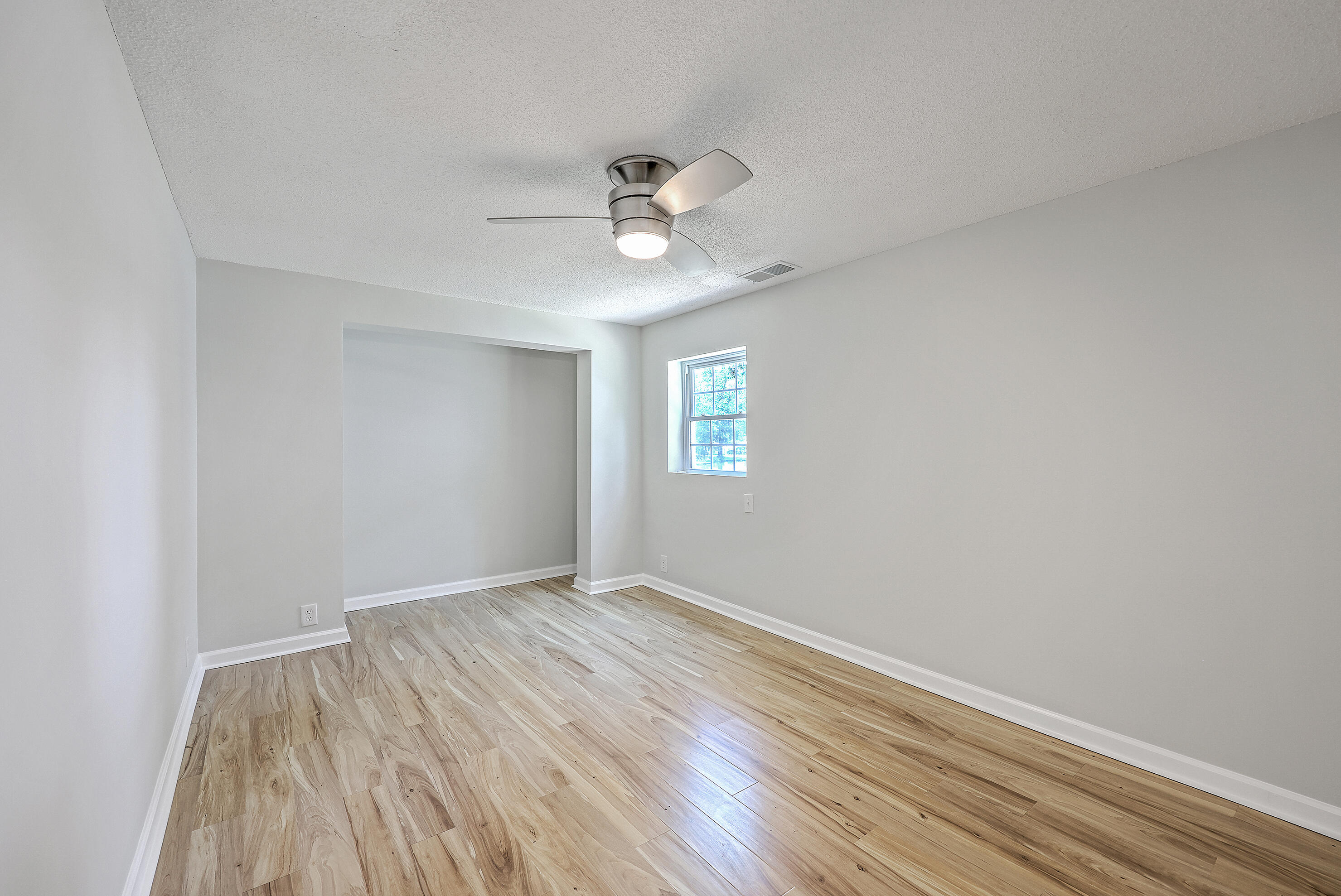 1303 Delano Street Manning, SC 29102 - Photo 17 of 51 ZYN_0370_1_2_3_4_5_6