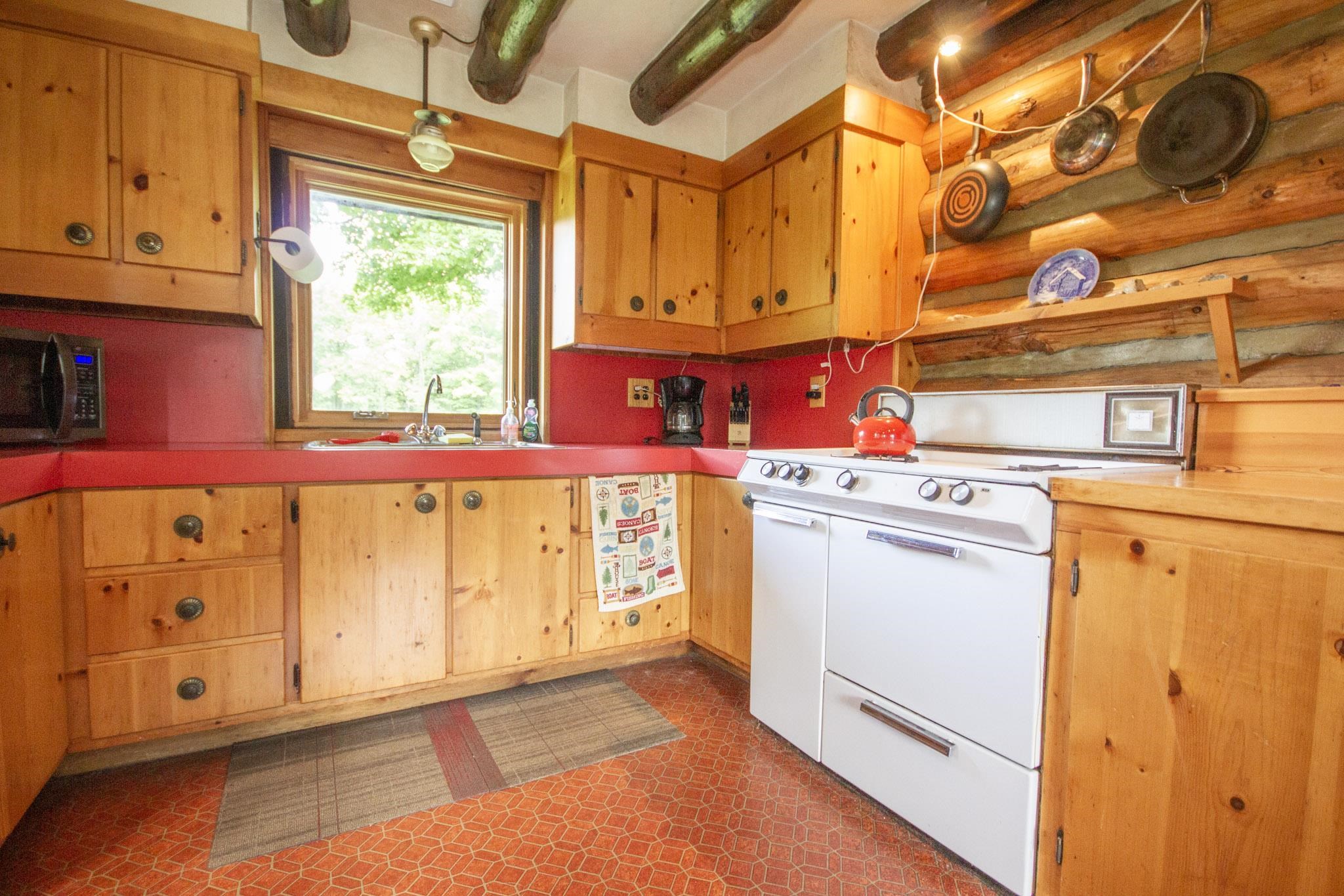 1351 Oak Lodge Road Rochester, VT 05767 - Photo 5 of 41 Gallery Image 5