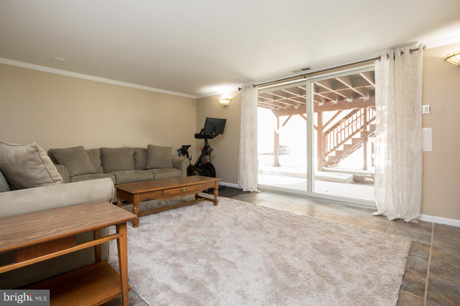 158 Greendale Road Philadelphia, PA 19154 - Photo 20 of 28 Finished Basement