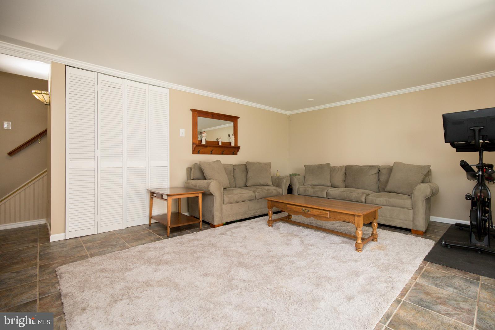 158 Greendale Road Philadelphia, PA 19154 - Photo 21 of 28 Finished Basement