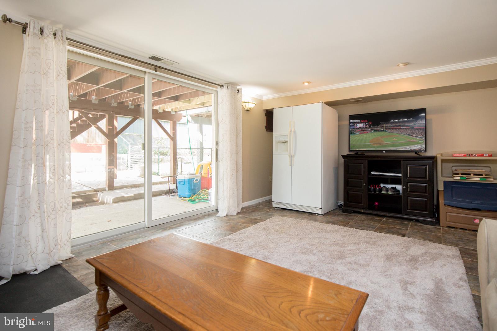 158 Greendale Road Philadelphia, PA 19154 - Photo 22 of 28 Finished Basement