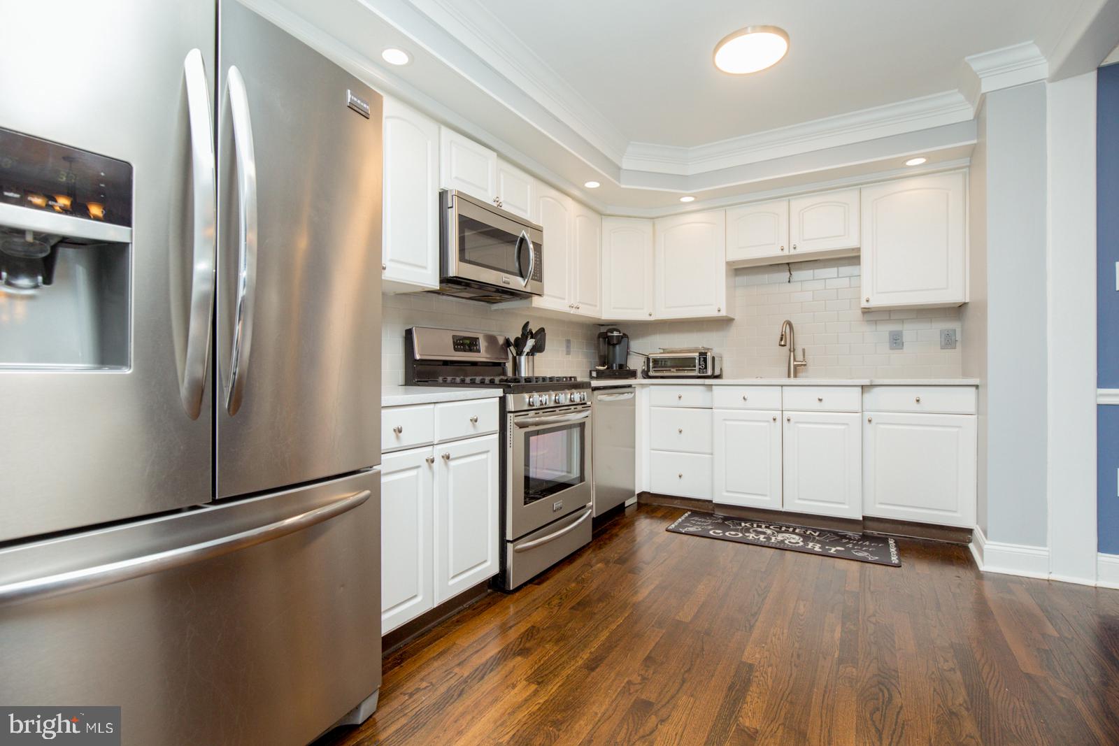 158 Greendale Road Philadelphia, PA 19154 - Photo 9 of 28 Kitchen