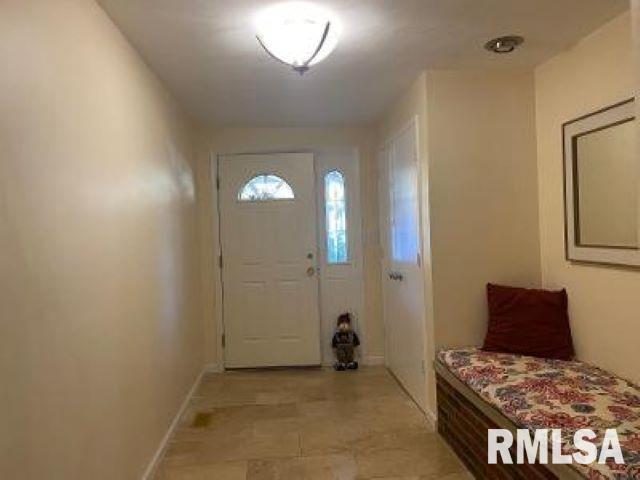 2324 Bates Avenue Springfield, IL 62704 - Photo 8 of 31 Gallery Image 8