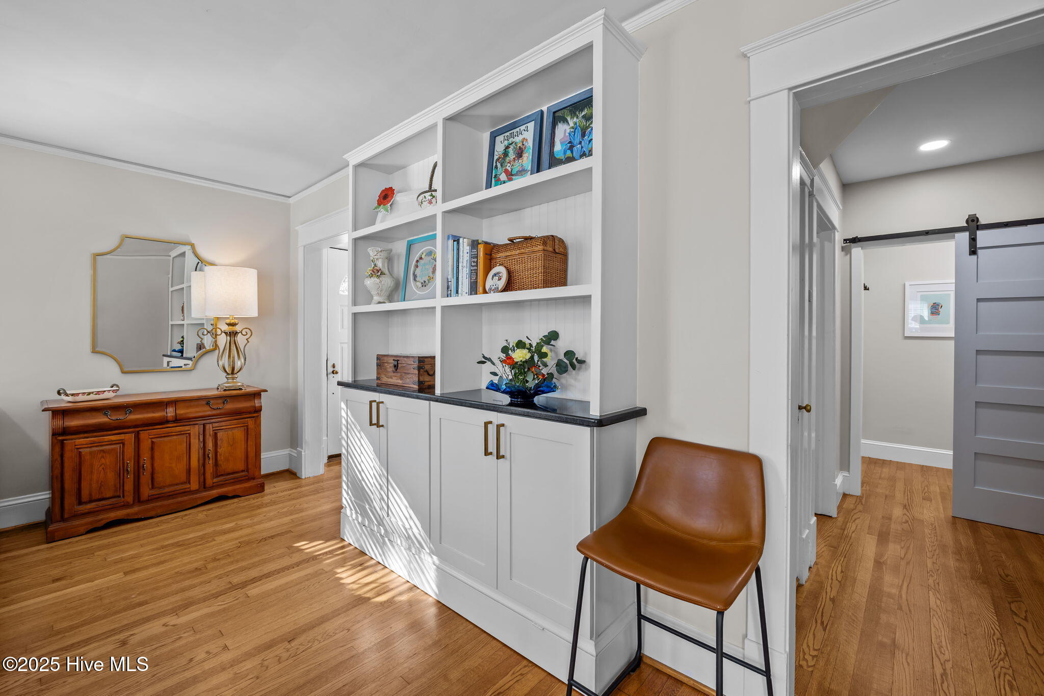 727 East Whitaker Mill Road Raleigh, NC 27608 - Photo 19 of 65 Living Room