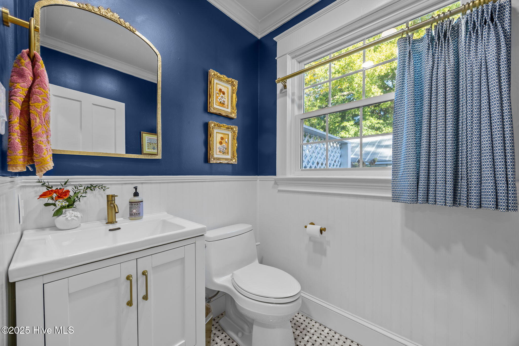 727 East Whitaker Mill Road Raleigh, NC 27608 - Photo 30 of 65 Main Floor Half Bathroom