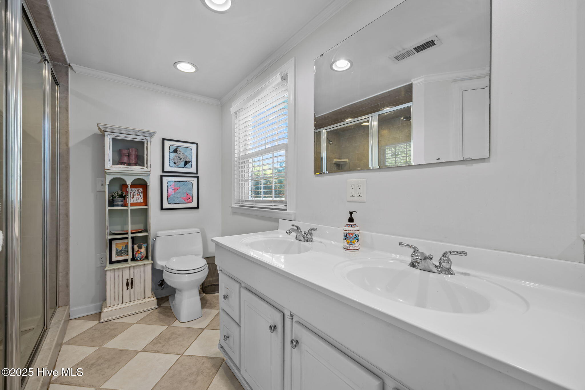 727 East Whitaker Mill Road Raleigh, NC 27608 - Photo 43 of 65 Bedroom 2 En-Suite